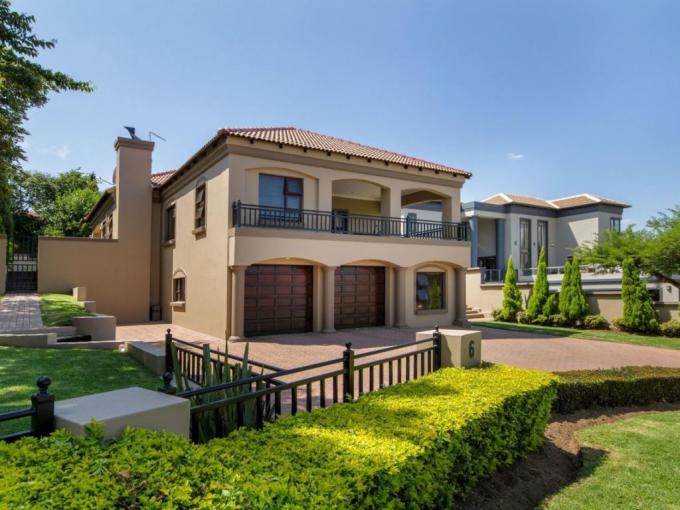 4 Bedroom House for Sale For Sale in Blue Valley Golf Estate - MR280802