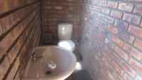 Guest Toilet - 2 square meters of property in Dalpark