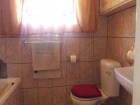 Bathroom 1 - 5 square meters of property in Dalpark