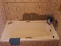 Bathroom 1 - 5 square meters of property in Dalpark