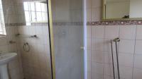 Main Bathroom - 4 square meters of property in Pomona