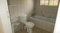 Bathroom 1 - 5 square meters of property in Pomona