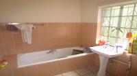 Staff Bathroom - 6 square meters of property in Unitas Park