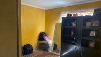 Bed Room 1 - 11 square meters of property in Protea Glen