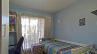 Bed Room 1 - 11 square meters of property in Mooikloof Ridge