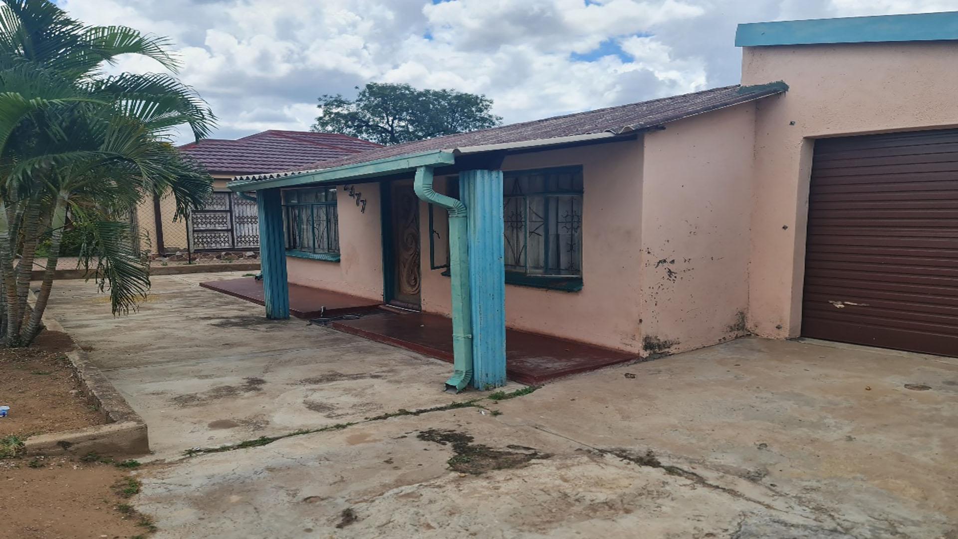 Front View of property in Namakgale