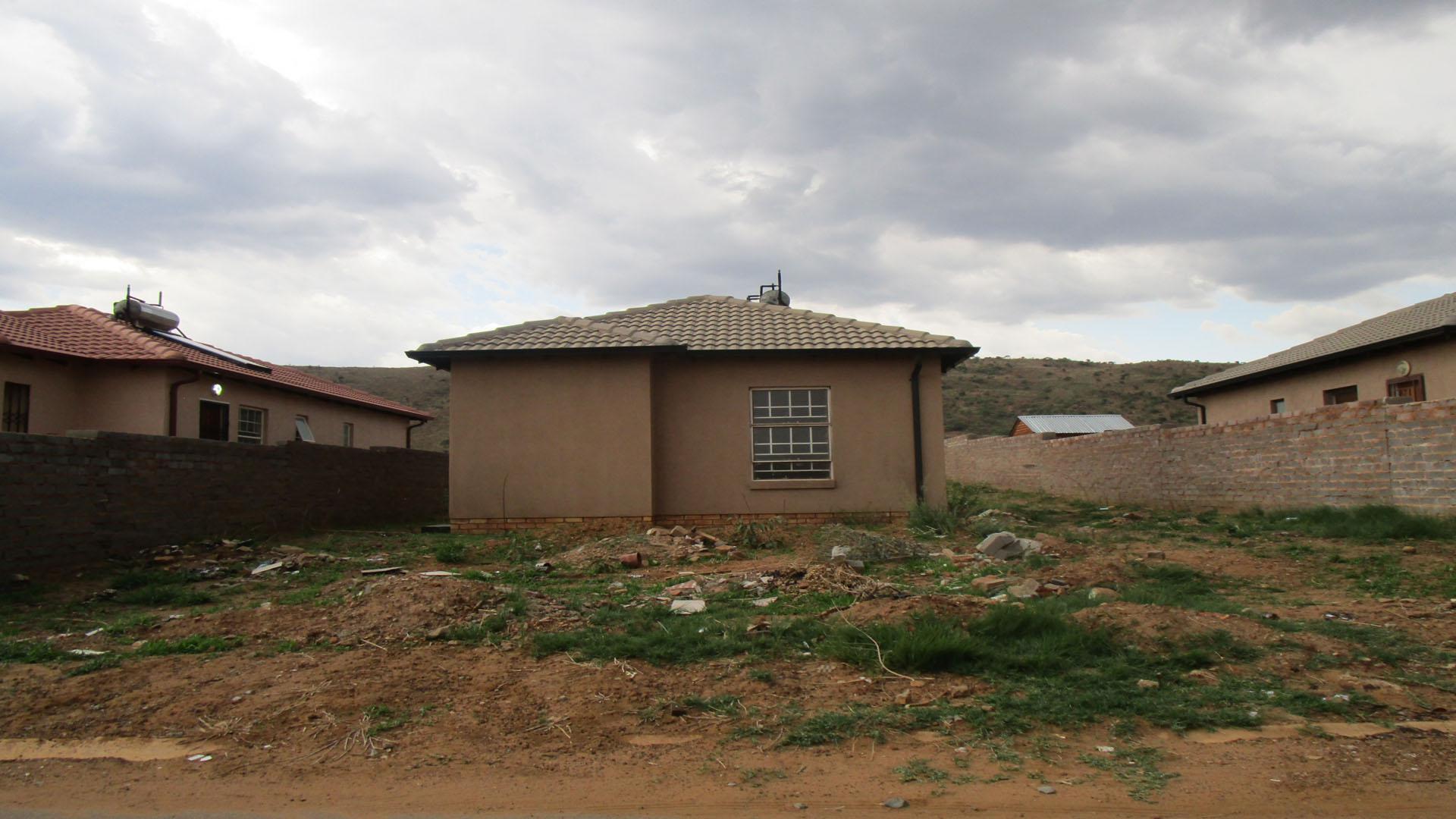 Front View of property in Kirkney