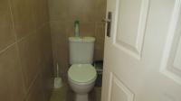 Bathroom 1 - 4 square meters of property in Kloof 