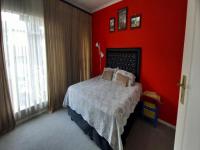 Main Bedroom - 20 square meters of property in Beyers Park