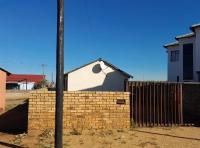 Front View of property in Mohlakeng