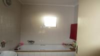 Bathroom 2 - 7 square meters of property in Bluff