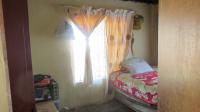 Bed Room 1 - 11 square meters of property in Kwenele