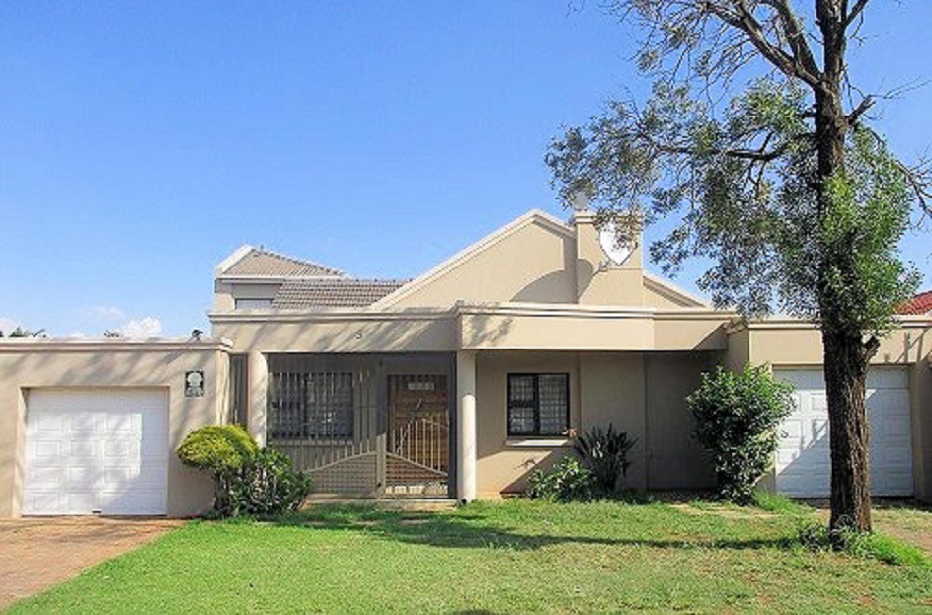 3 Bedroom House for Sale For Sale in Lenasia MR301706 MyRoof