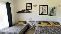 Bed Room 1 - 10 square meters of property in Beacon Bay