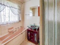 Main Bathroom of property in Mooinooi