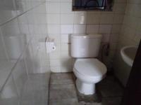 Bathroom 1 - 2 square meters of property in Ennerdale South