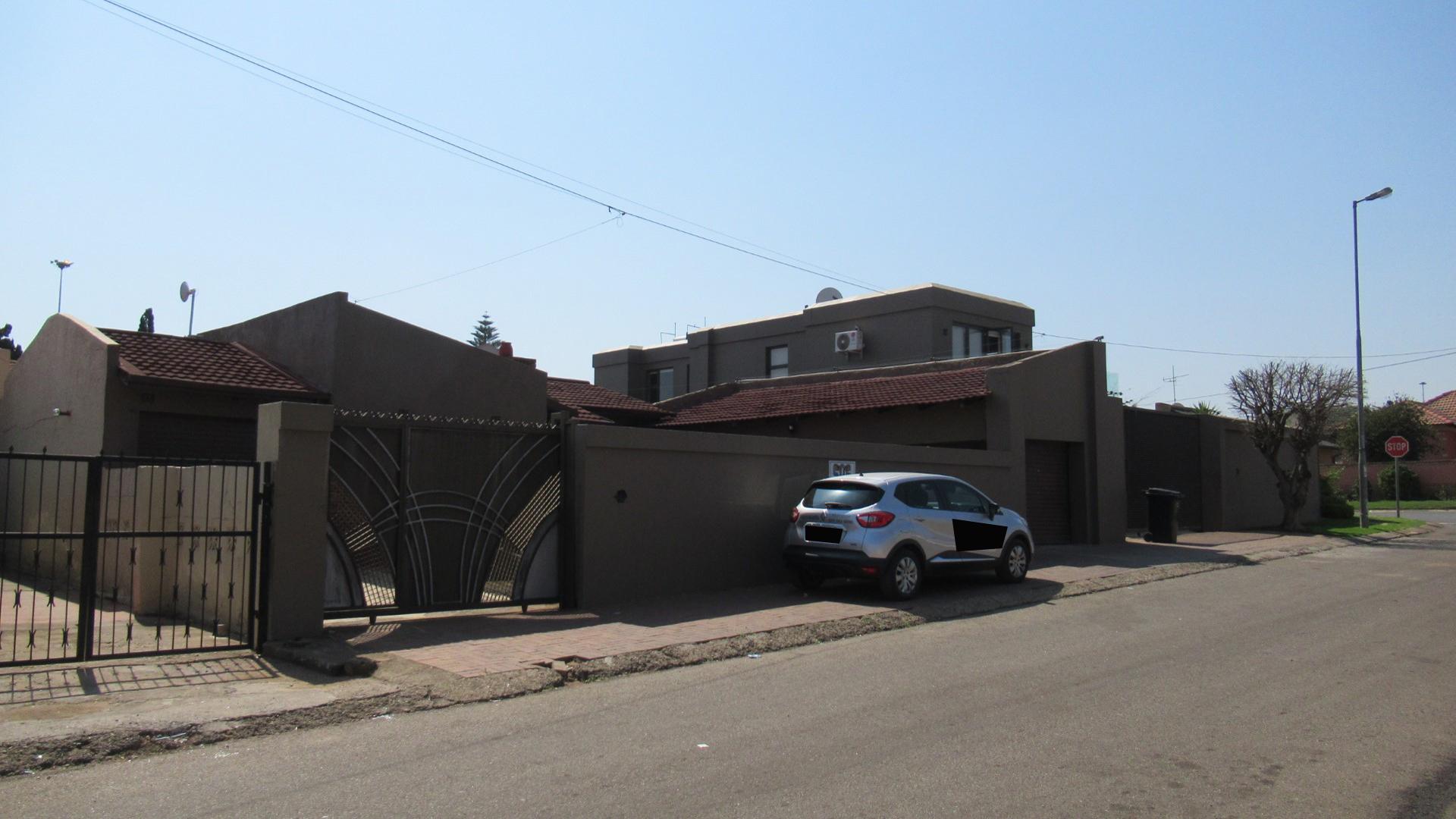 Front View of property in Pimville