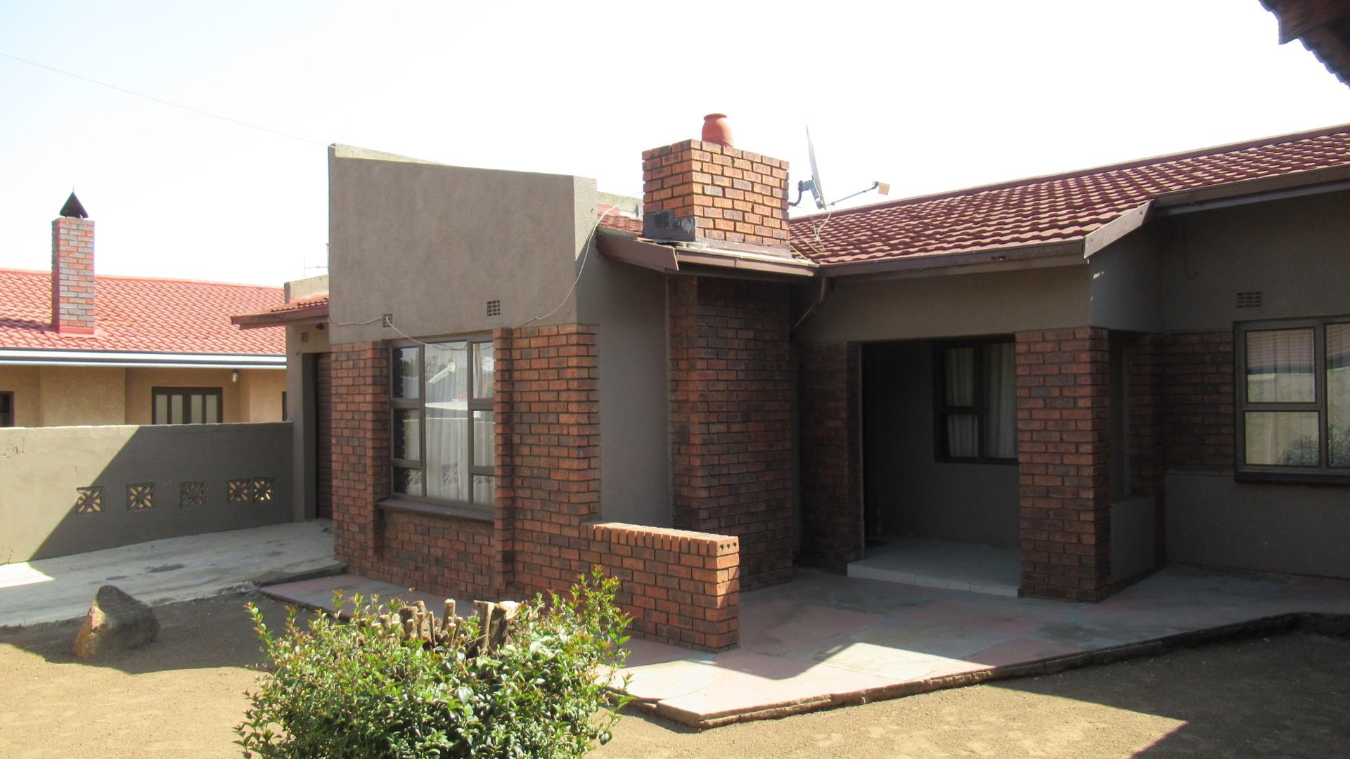 Front View of property in Pimville