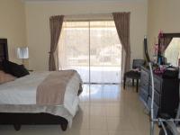 Main Bedroom of property in Rangeview