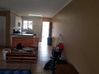 Lounges - 25 square meters of property in Parkdene (JHB)