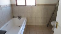 Bathroom 2 - 9 square meters of property in Terenure