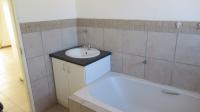 Bathroom 2 - 9 square meters of property in Terenure