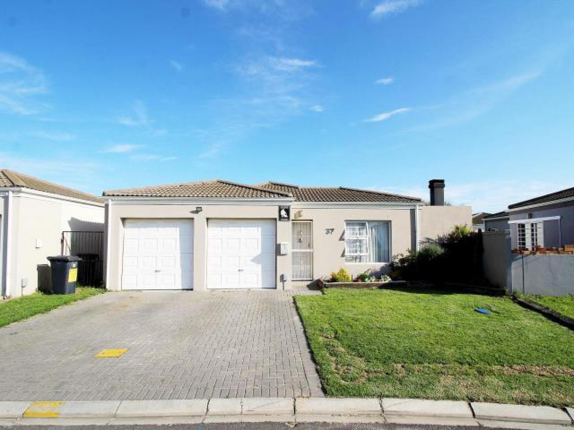 Front View of property in Kraaifontein