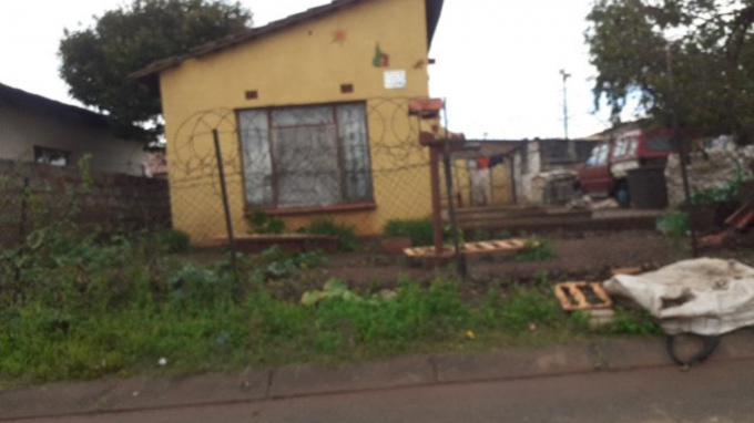 Standard Bank SIE Sale In Execution 2 Bedroom House for Sale in Thokoza - MR316149