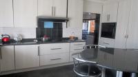 Kitchen - 24 square meters of property in Lenasia South