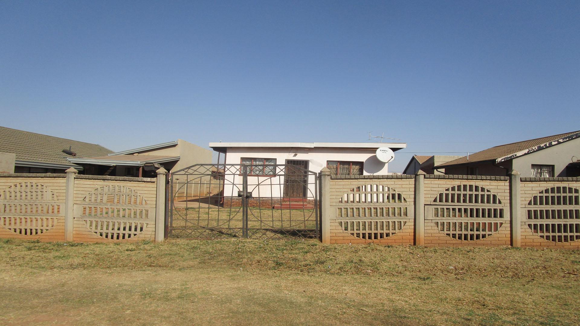 Repossessed Houses For Sale In Thokoza Thokoza Property And Houses