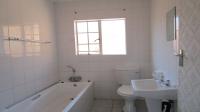 Bathroom 1 - 5 square meters of property in Safarituine