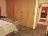 Main Bedroom - 21 square meters of property in Homelake