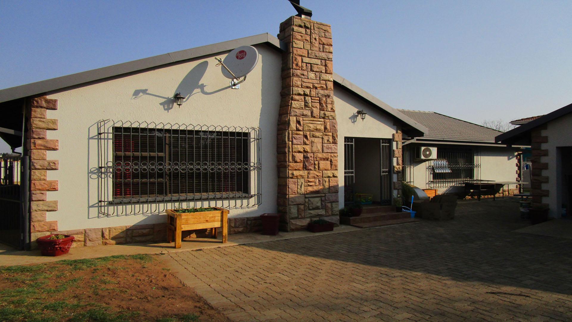 Front View of property in Bronkhorstspruit