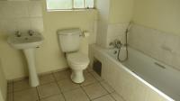 Bathroom 1 - 23 square meters of property in Brentwood