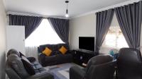 Lounges - 22 square meters of property in Morningside - DBN