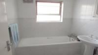 Bathroom 1 - 5 square meters of property in Meyersdal