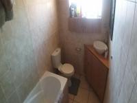 Main Bathroom of property in Stilfontein