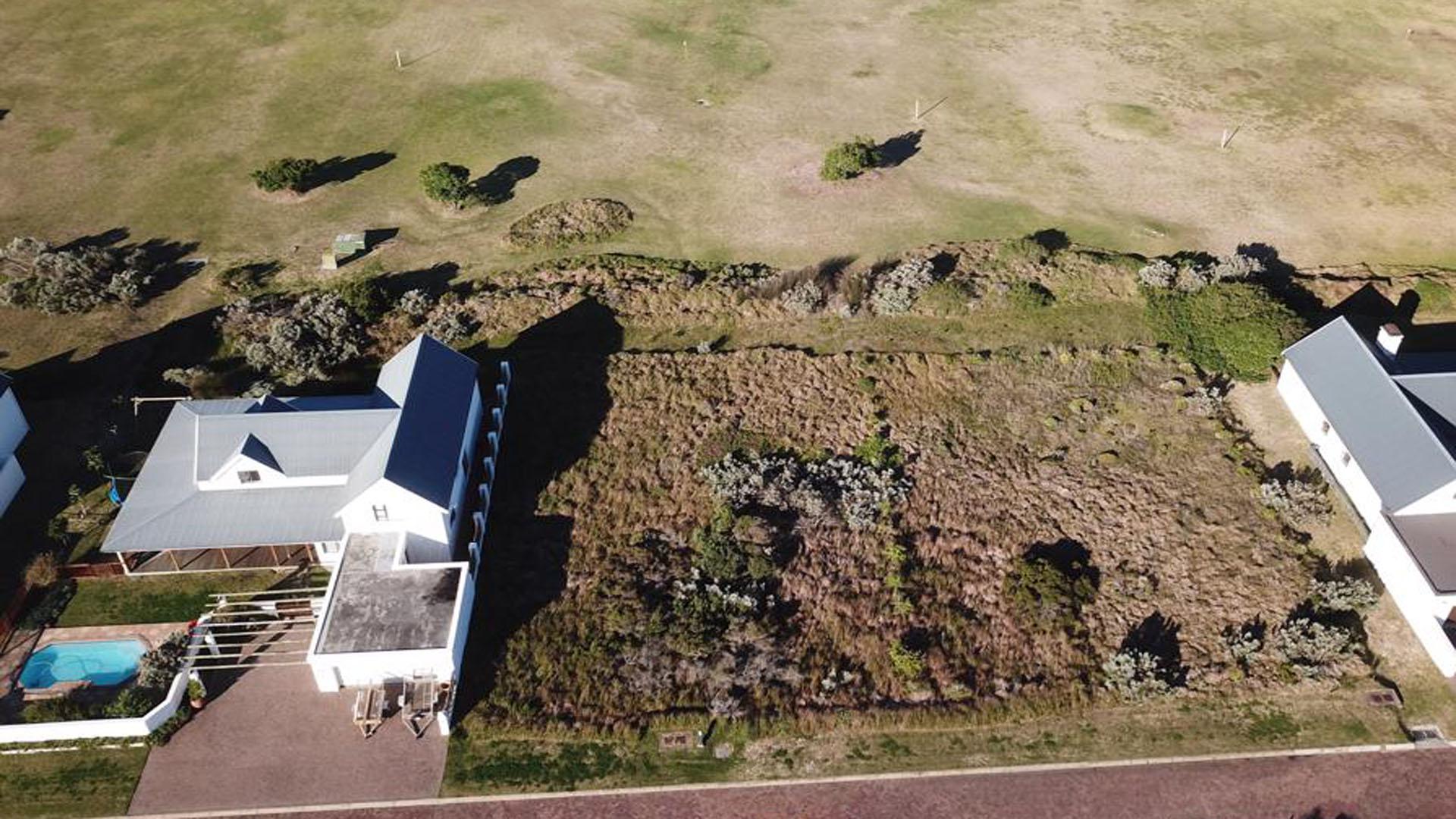 Front View of property in St Francis Bay