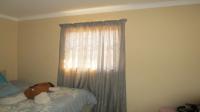 Main Bedroom - 12 square meters of property in Riverside View