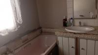 Bathroom 1 of property in La Rochelle - JHB