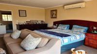 Main Bedroom of property in Krugersdorp