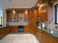 Kitchen - 21 square meters of property in Dainfern Valley