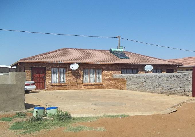 FNB SIE Sale In Execution 2 Bedroom House for Sale in Soshanguve - MR331615