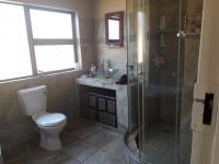 Main Bathroom of property in Balfour