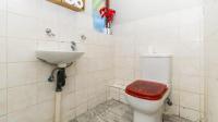 Guest Toilet of property in Amorosa