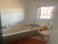 Bathroom 1 of property in Vosloorus