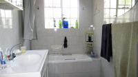 Bathroom 1 - 13 square meters of property in Northmead