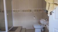 Main Bathroom - 12 square meters of property in Riamarpark