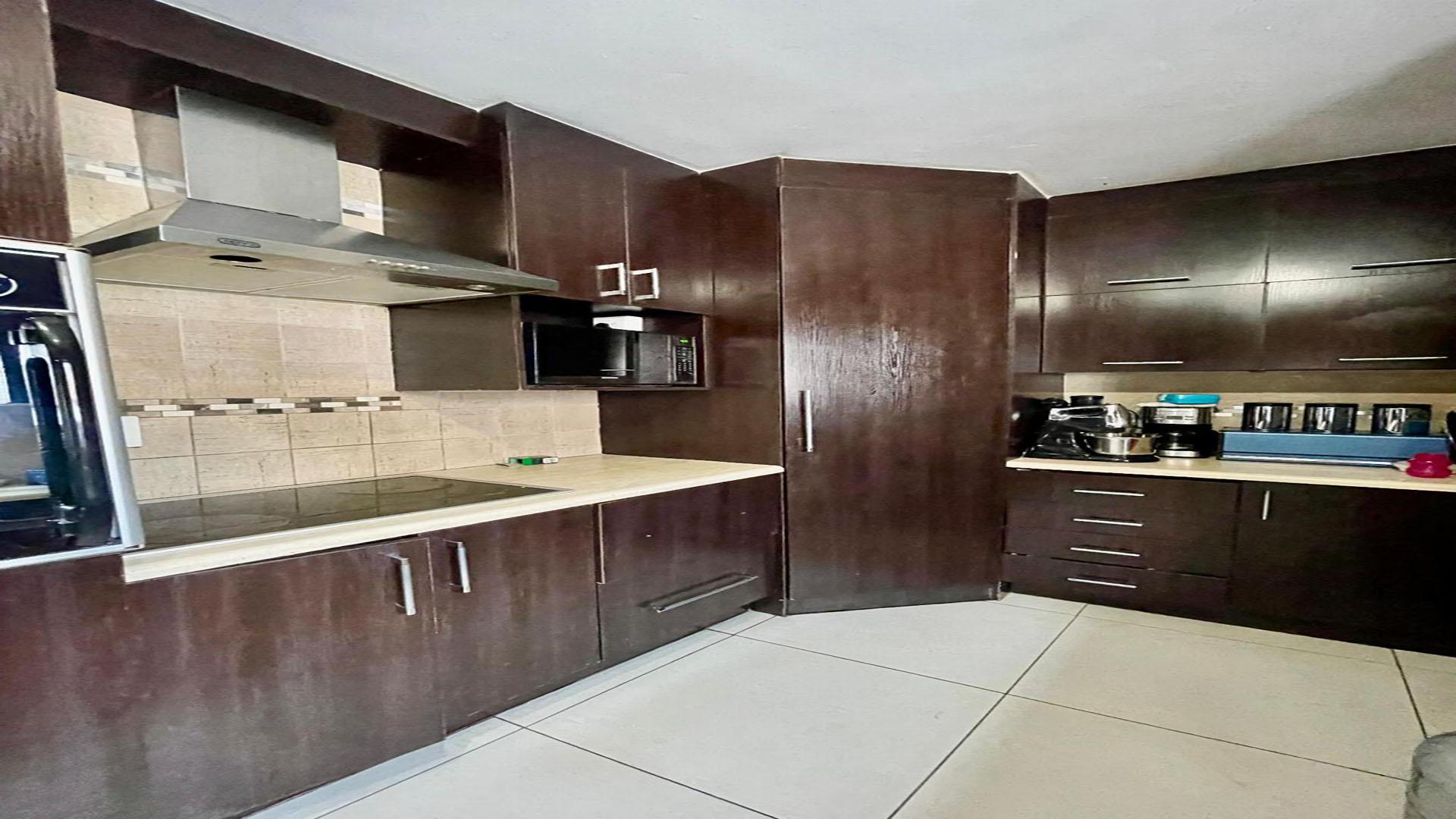 Kitchen of property in The Orchards