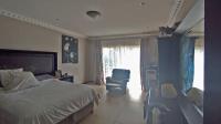 Main Bedroom - 31 square meters of property in The Orchards